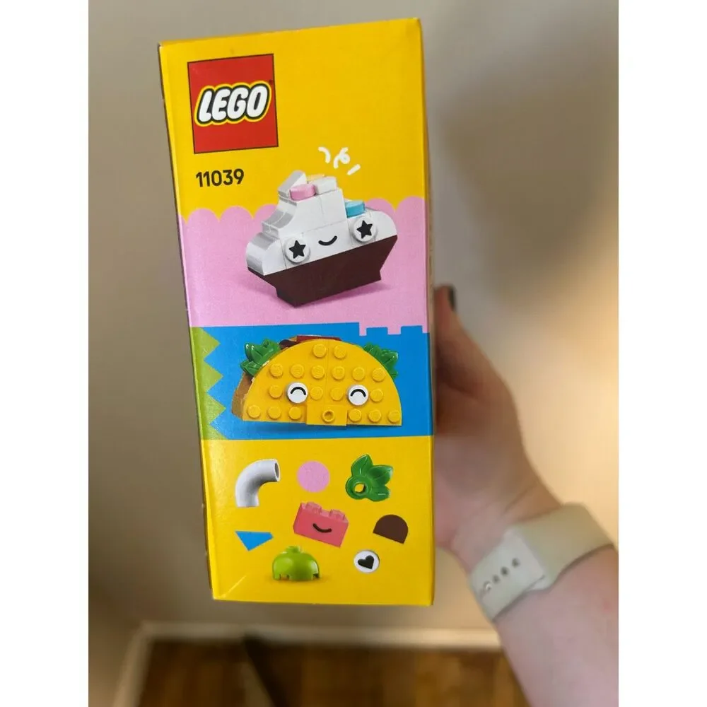 NEW LEGO Classic Creative Food Friends Set 11039 (150 Pieces) Unopened Box